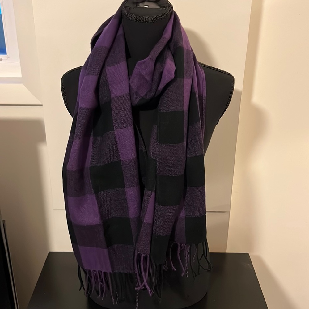 Nollie Plaid Scarf